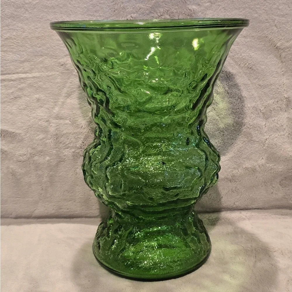 Vintage EO Brody Emerald Green Crinkle Textured Glass Vase MCM A119